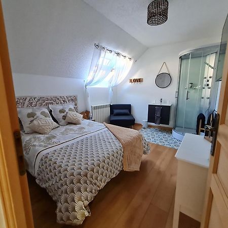 Bed and Breakfast Chez Malia Saint-Nicolas-des-Motets Экстерьер фото